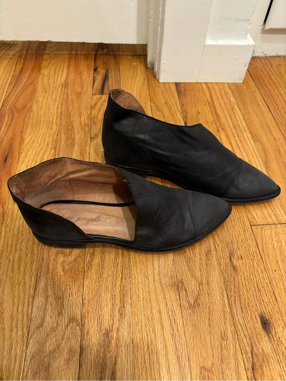 Free People Black Pointed Cutout Ankle Flats - Picture 4 of 5